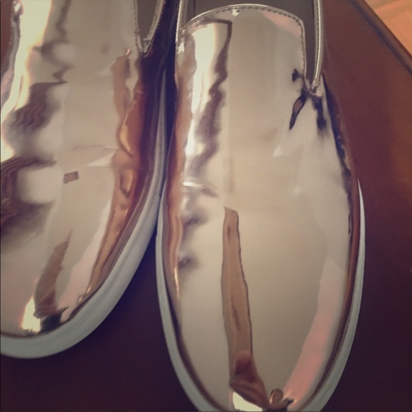 Dkny shoes - Picture 3 of 5